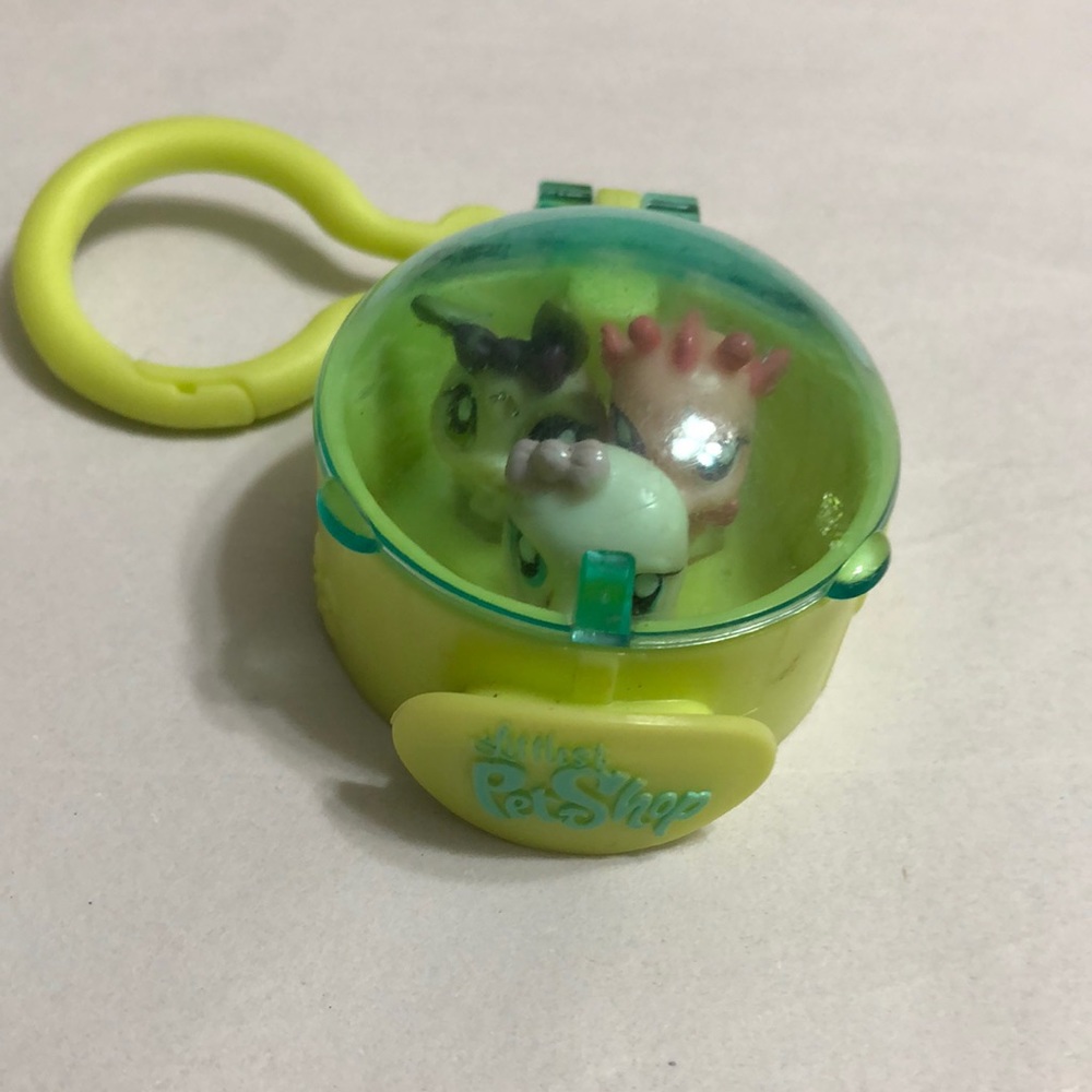 The Littlest Pet Shop Key Chain Fob Green LPS Toy